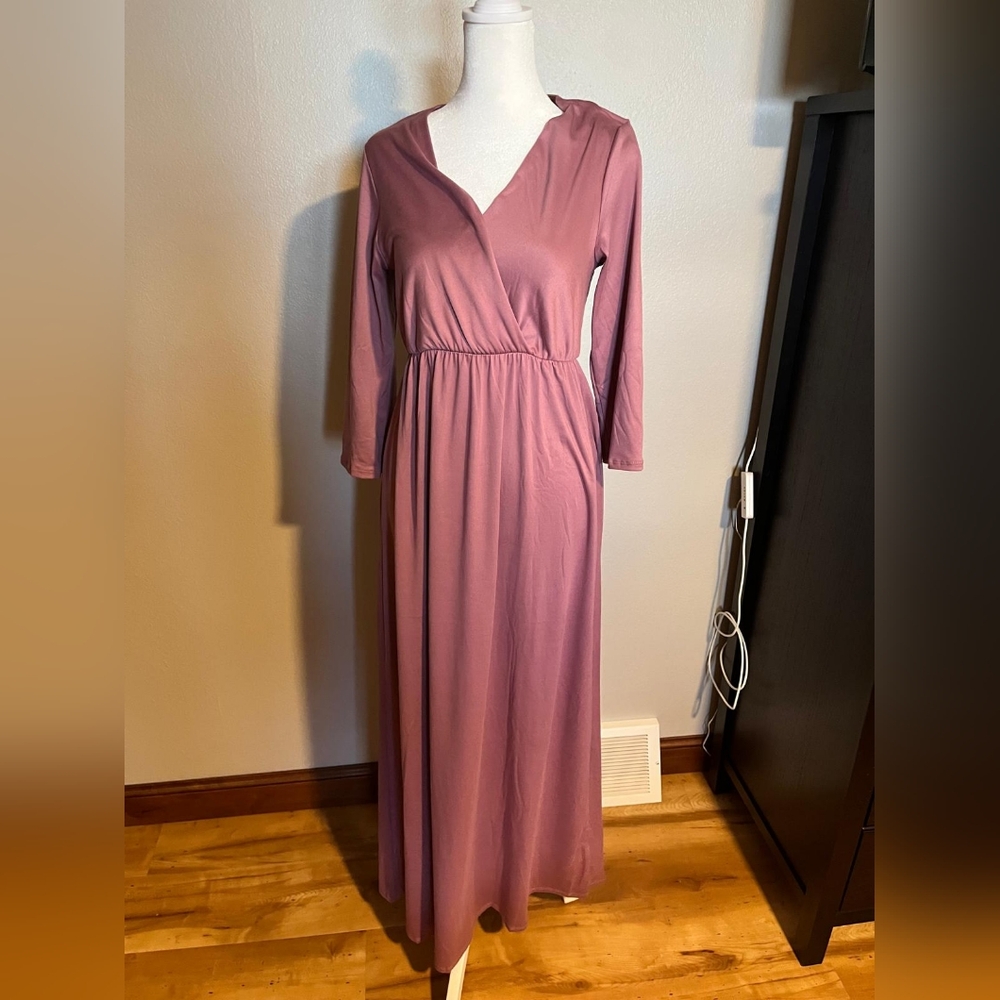 Chic Mauve Maternity Dress, MBCRD44, NWT - Embrace Style & Comfort Sz M